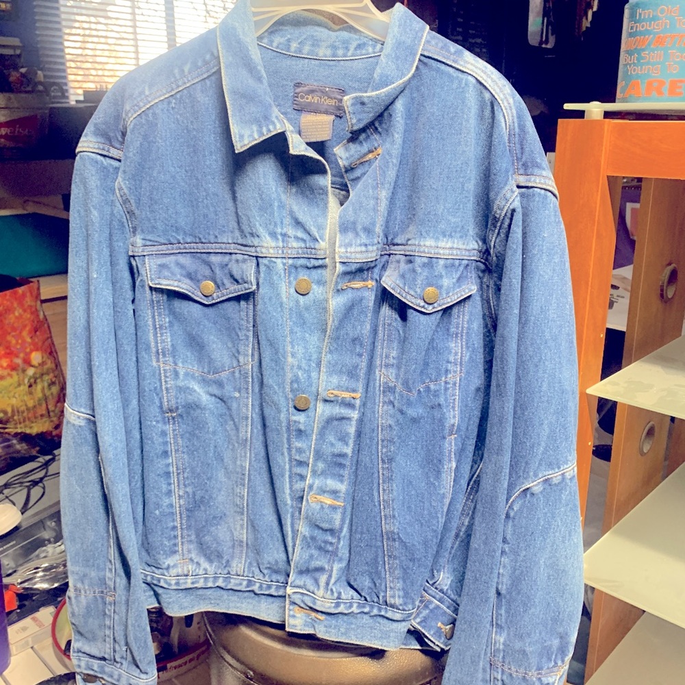 Vintage Women’s Calvin Klein Jean Jacket XL!